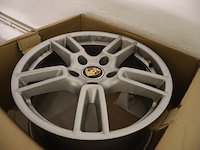 Porsche velg aluminium - afbeelding 6 van  7