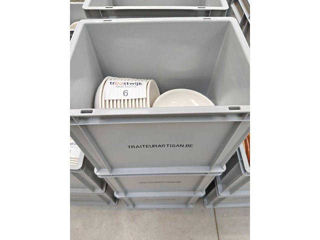 Porselein: diepe borden (88x) - afbeelding 1 van  5