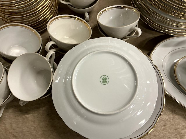 Porselein servies - afbeelding 3 van  3