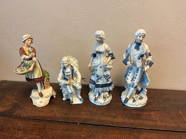 Porseleinen beeldjes (4x) - afbeelding 1 van  5