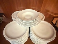 ± porseleinen borden