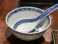 Porseleinen kommetje met lepel - afbeelding 2 van  2