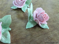 Porseleinen rozen gemarkeerd - afbeelding 3 van  3