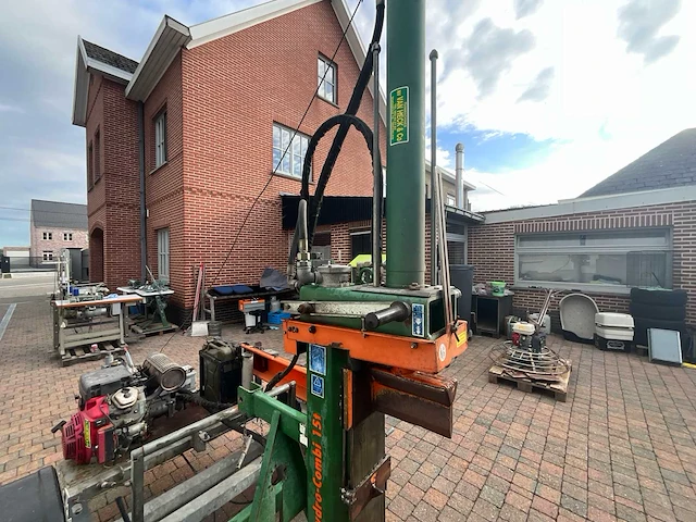 Posch hydro-combi 15 houtklover op aanhangwagen met honda 20 pk v-twin benzinemotor - afbeelding 13 van  23