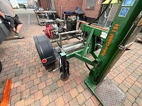 Posch hydro-combi 15 houtklover op aanhangwagen met honda 20 pk v-twin benzinemotor - afbeelding 14 van  23