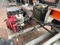 Posch hydro-combi 15 houtklover op aanhangwagen met honda 20 pk v-twin benzinemotor - afbeelding 15 van  23
