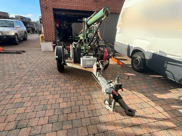 Posch hydro-combi 15 houtklover op aanhangwagen met honda 20 pk v-twin benzinemotor - afbeelding 12 van  23