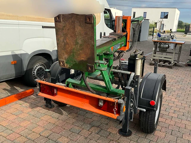 Posch hydro-combi 15 houtklover op aanhangwagen met honda 20 pk v-twin benzinemotor - afbeelding 18 van  23