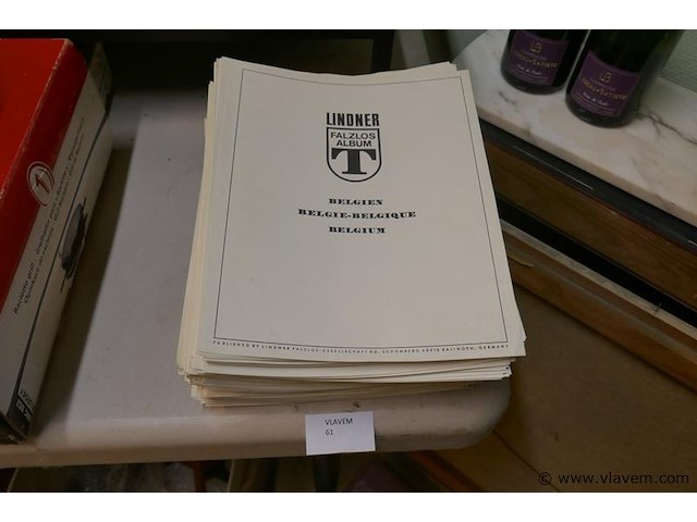 Postzegelalbum - afbeelding 1 van  2