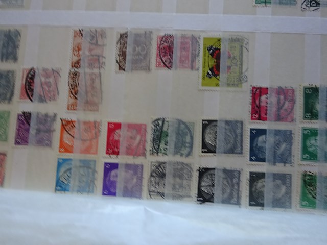 Postzegels reich en duitsland in 3 boeken - afbeelding 2 van  10