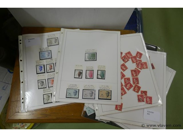 Postzegels - afbeelding 2 van  2