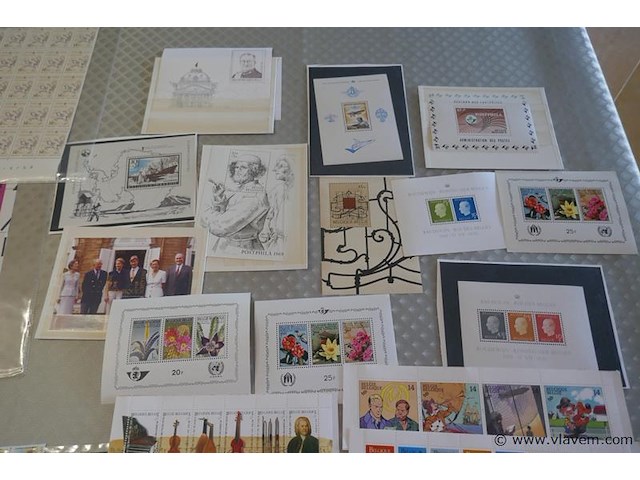 Postzegels - afbeelding 2 van  5