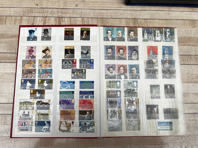 Postzegelverzameling - afbeelding 11 van  43