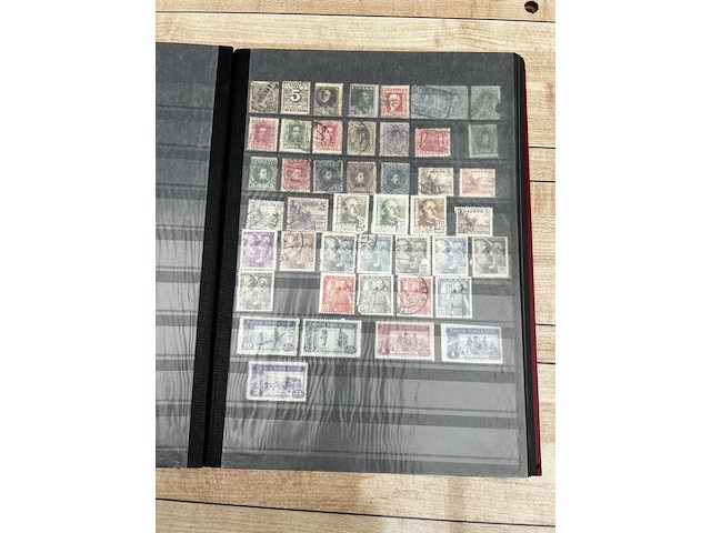 Postzegelverzameling - afbeelding 29 van  43