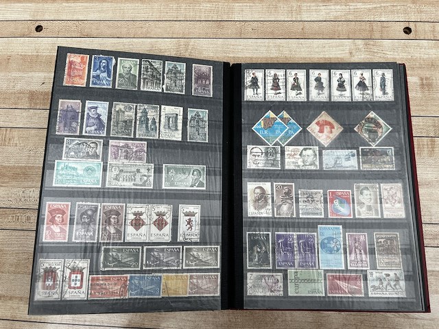 Postzegelverzameling - afbeelding 32 van  43