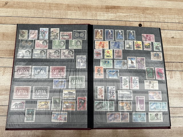 Postzegelverzameling - afbeelding 40 van  51
