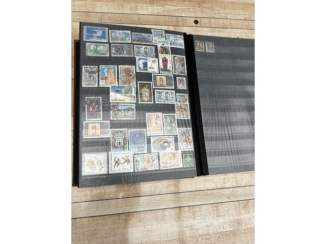 Postzegelverzameling - afbeelding 11 van  49