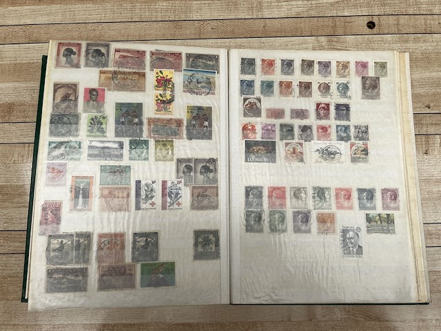 Postzegelverzameling - afbeelding 41 van  49