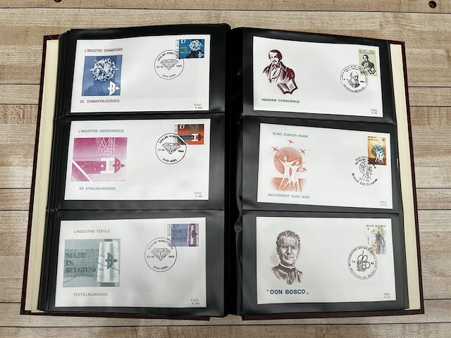 Postzegelverzameling - afbeelding 4 van  17