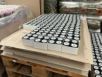 Potje kleurstof (780x) - afbeelding 3 van  3