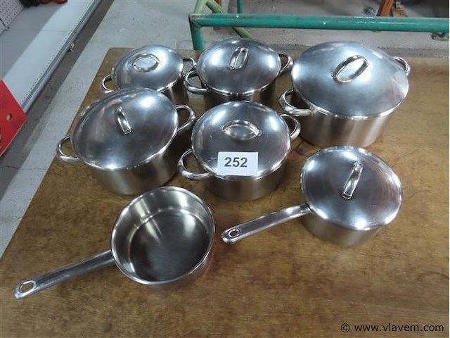 Potten en steelpannen - afbeelding 1 van  3