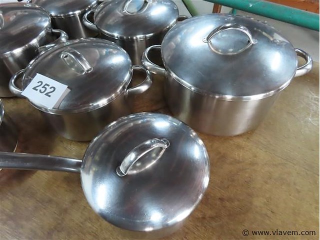 Potten en steelpannen - afbeelding 2 van  3