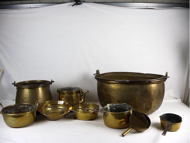 Potten geel koper (plm 6) - afbeelding 1 van  9