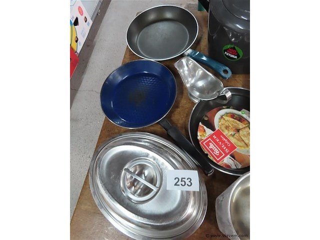 Potten, pannen en inox - afbeelding 4 van  4