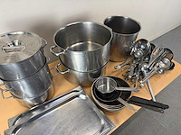 Potten-pannen-gastronormbakken-keukengerei - pannenset - afbeelding 4 van  5