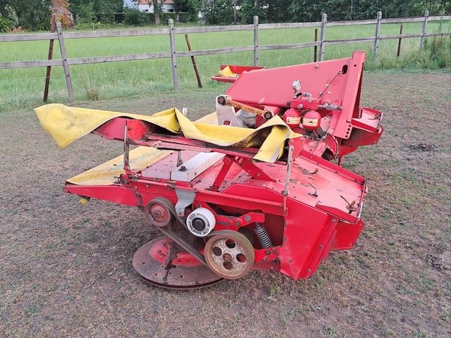 Pottinger met kneuzer 3 meter grasoogstmachine - frontmaaier - afbeelding 1 van  1