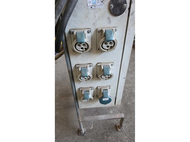 Power distributor 3x380 volt - afbeelding 6 van  6