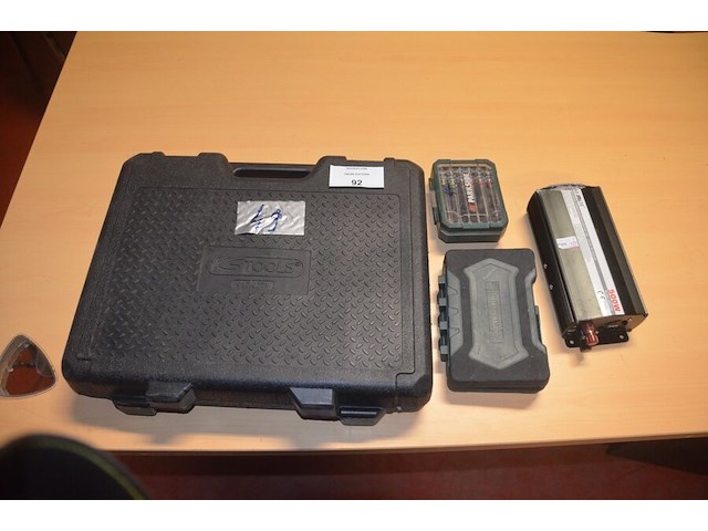 Power inverter kemot urz 3162, 2 x boorkoppenset parkside, dopsleutelset kstools - afbeelding 8 van  8