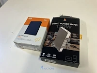 Powerbank titan en externe harde schijf wd