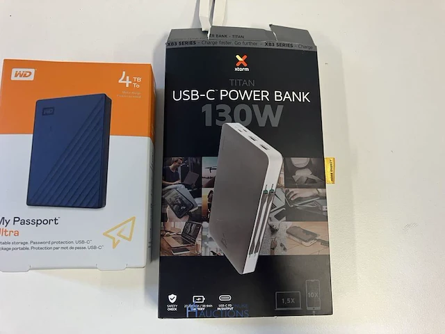 Powerbank titan en externe harde schijf wd - afbeelding 3 van  3