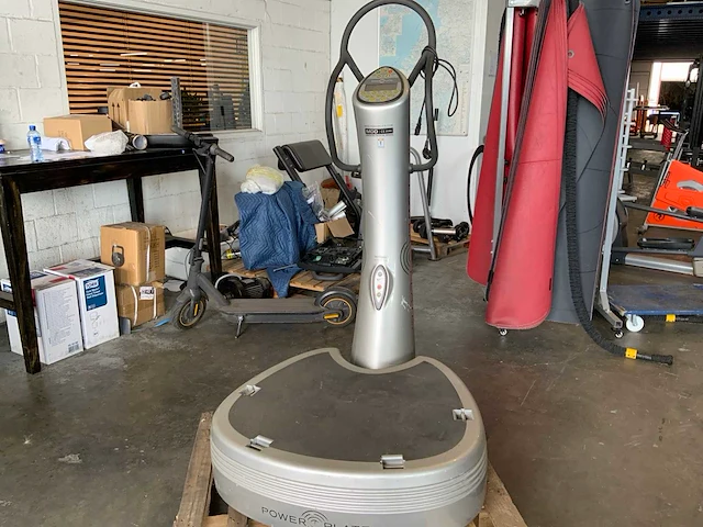 Powerplate pro5 trilplaat overige cardiotoestellen - afbeelding 4 van  6
