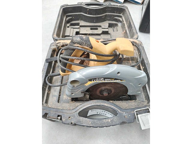 Powerplus - cirkelzaagmachine - afbeelding 3 van  4