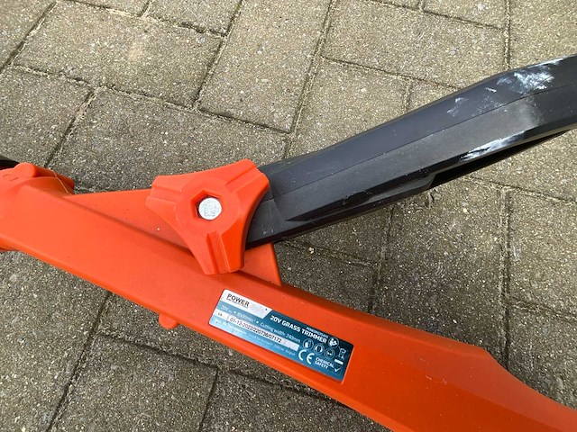 Powerplus accu grasmaaier + grastrimmer set (20v) – inclusief batterij & lader (2x) - afbeelding 4 van  10