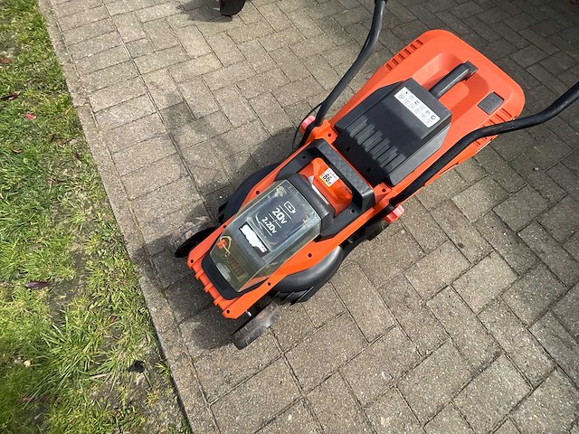 Powerplus accu grasmaaier + grastrimmer set (20v) – inclusief batterij & lader (2x) - afbeelding 7 van  10