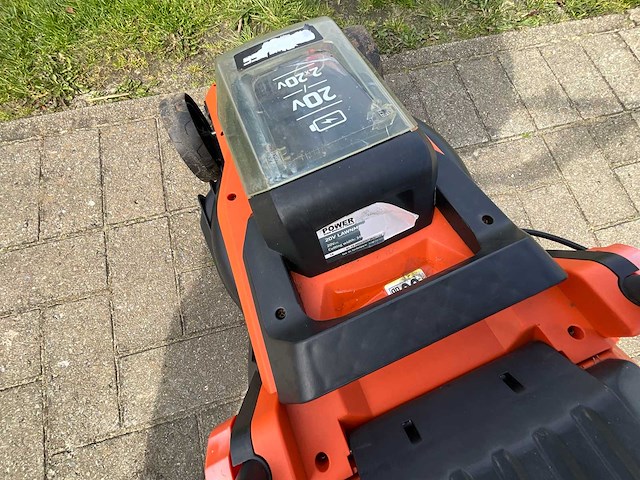Powerplus accu grasmaaier + grastrimmer set (20v) – inclusief batterij & lader (2x) - afbeelding 8 van  10