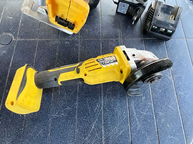 Powerplus (haakse) cirkelzaag en haakse slijper (2x) - afbeelding 4 van  6