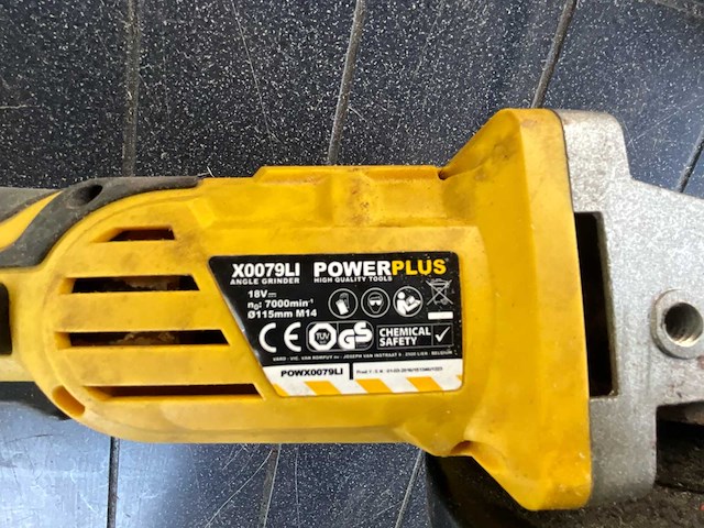 Powerplus (haakse) cirkelzaag en haakse slijper (2x) - afbeelding 5 van  6