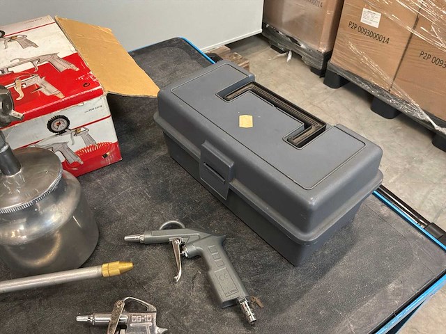 Powerplus pow 548 luchtcompressor met toebehoren - afbeelding 2 van  11