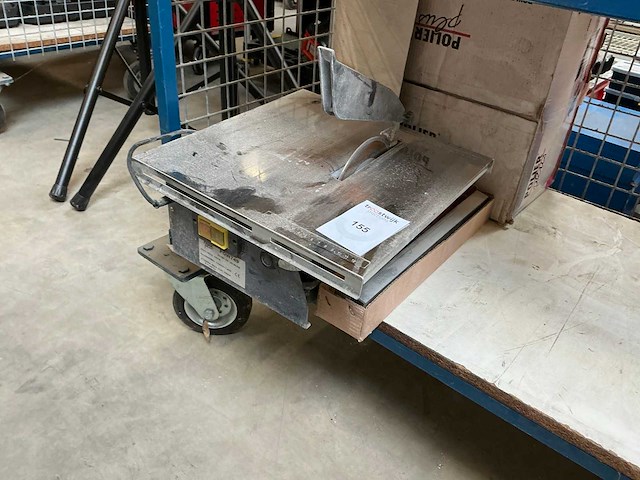 Powerplus pow749 tegelzaagmachine - afbeelding 1 van  2