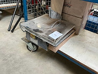 Powerplus pow749 tegelzaagmachine - afbeelding 1 van  2