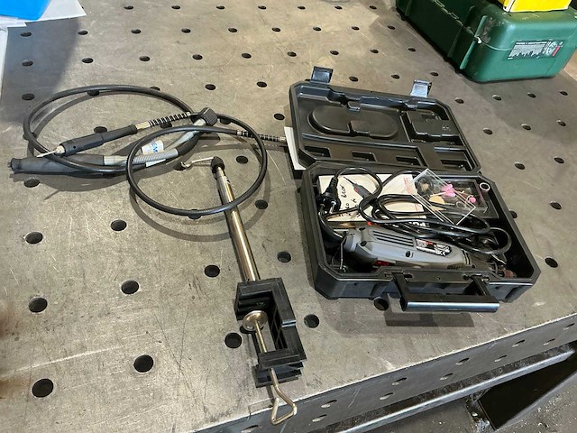 Powerplus powe80060 multitool - afbeelding 1 van  6
