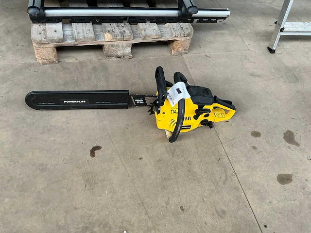 Powerplus poweg10243 kettingzaag - afbeelding 2 van  3