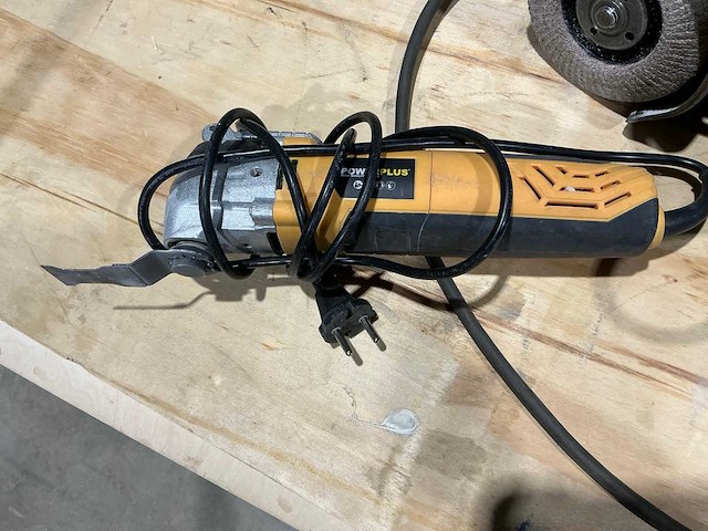 Powerplus powx1347mc multitool - afbeelding 1 van  6