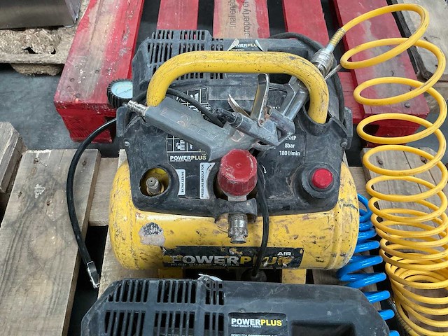 Powerplus powx1721 luchtcompressor (2x) - afbeelding 3 van  3