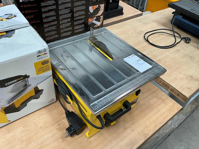 Powerplus powx230 tegelzaagmachine - afbeelding 2 van  6