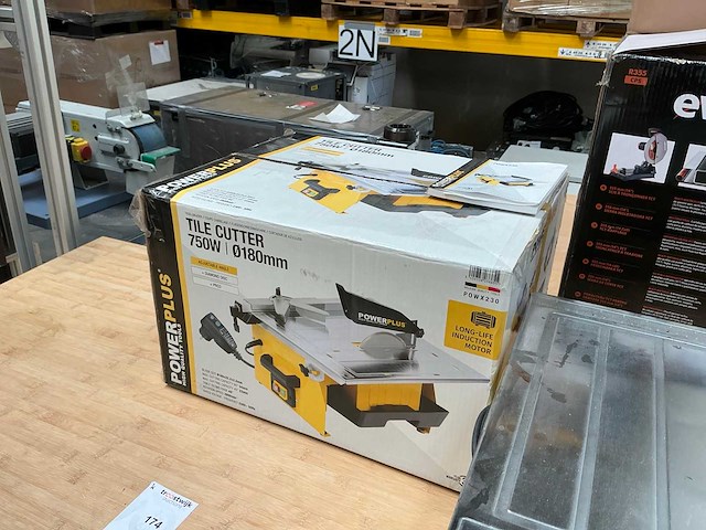 Powerplus powx230 tegelzaagmachine - afbeelding 6 van  6